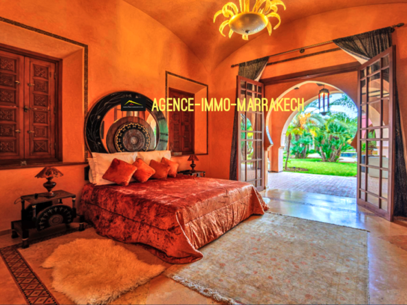 AGENCE IMMO MARRAKECH met en villa de luxe de 6 suites a la palmeraie de Marrakech sur 1 1
